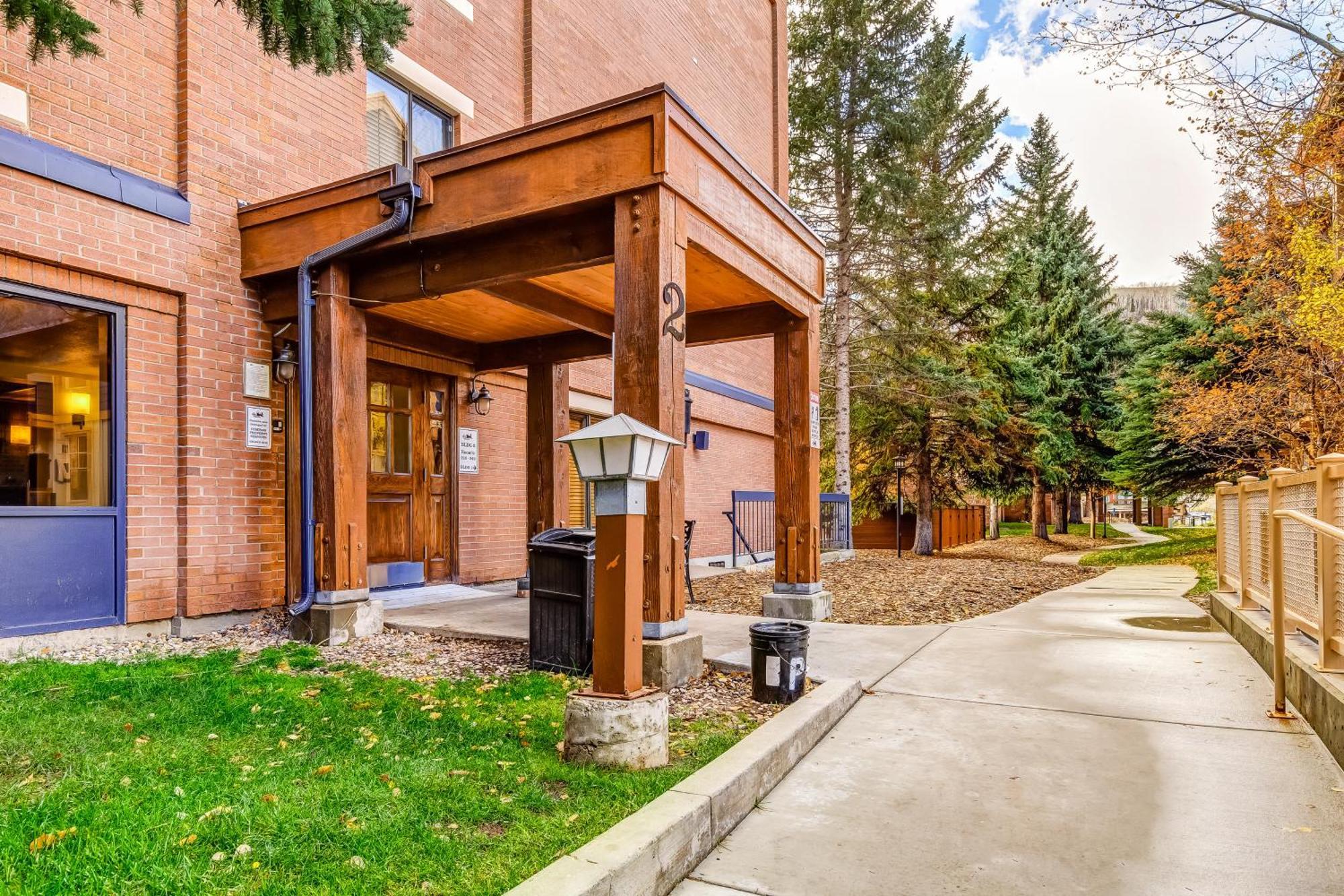 Park Station Family Retreat Villa Park City Ruang foto
