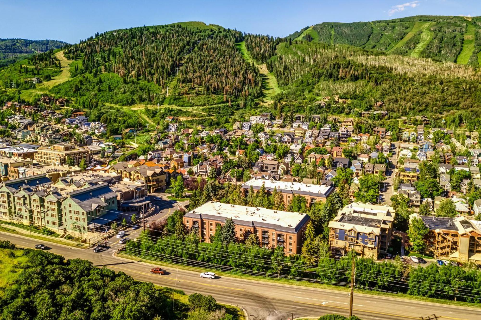 Park Station Family Retreat Villa Park City Ruang foto